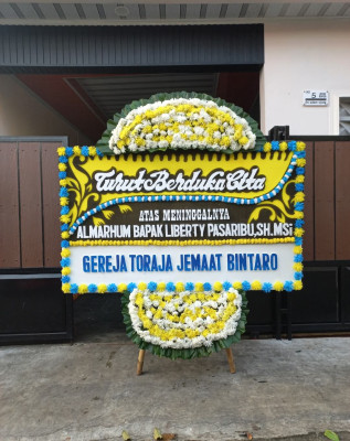 Papan Bunga Duka di Magantis